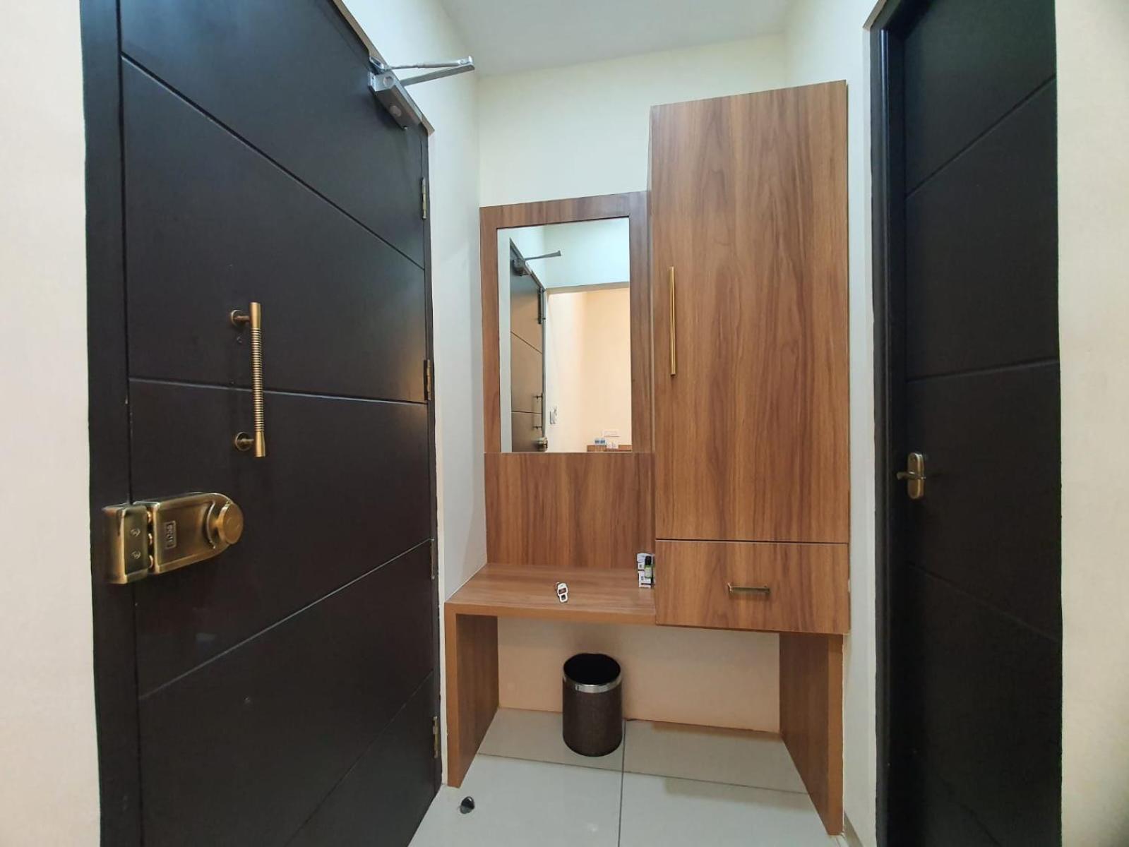 Hotel Deepakam Inn Палаккад Экстерьер фото